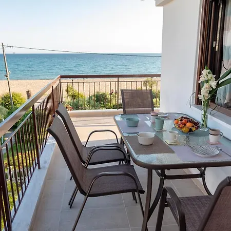 Dimi Seafront Apartment By Rentals Pro Services - Nea Moudania Exterior photo